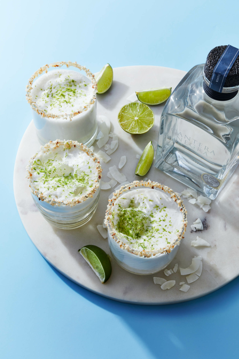 Cocktail photography, Cantera Negra coconut, lime 2